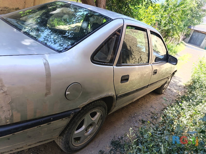 Opel Vectra 1.6 1991 г.